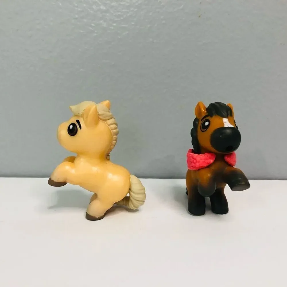 DreamWorks Spirit Untamed‎ Mini Horse Figure Set Tan & Brown Pony 2 Inch 2020